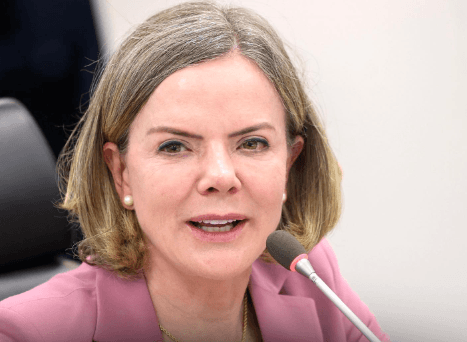 Presidente do PT, Gleisi Hoffmann, critica Israel por reagir contra ataques terroristas: "brutalidade"