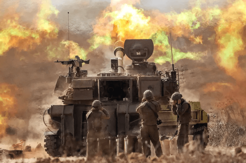 Ofensiva em Gaza terá ataques por ‘ar, mar e terra' e exigirá entrar no centro do enclave para chegar ao Hamas, diz Exército israelense