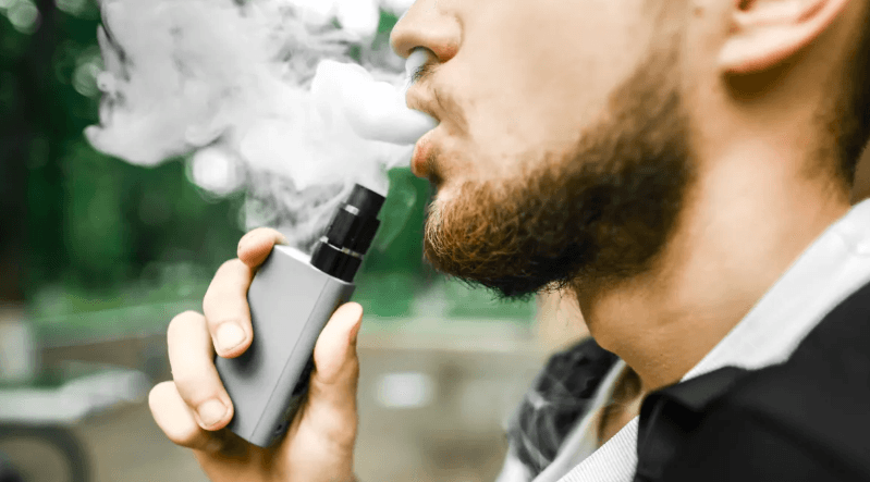 Projeto de lei que regulamenta cigarro eletrônico deve ser apresentado no Senado nos próximos dias