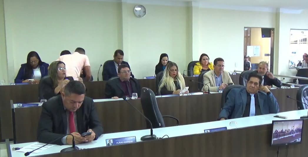 CONTRA O POVO: Por 15×2 vereadores de São Gonçalo aprovam projeto que prevê aumento de 12% nas contas de água