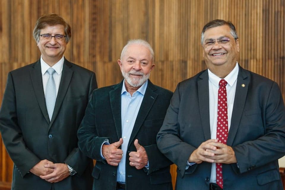 Lula oficializa indicações de Dino para o STF e Gonet para PGR