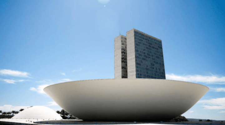 Congresso aprova crédito especial de R$ 15 bilhões a estados e municípios para compensar perdas de arrecadação