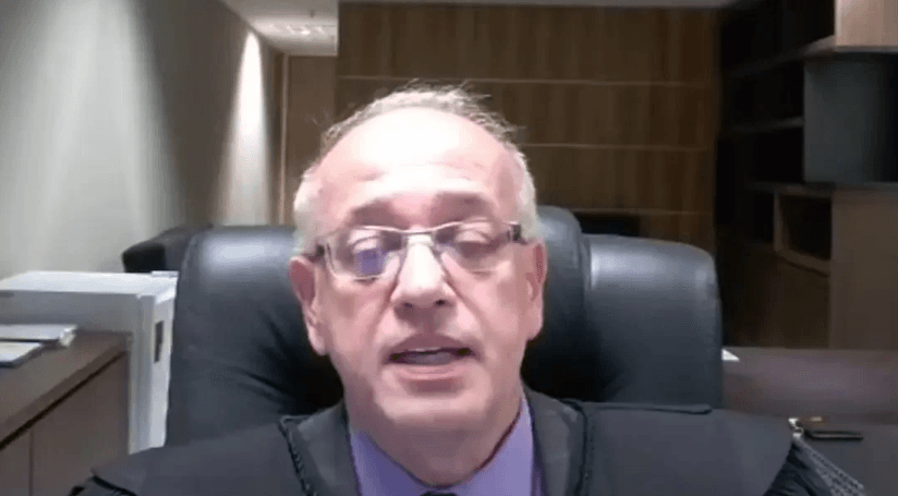 Desembargador que pediu extinção da PM é afastado pela Justiça de GO