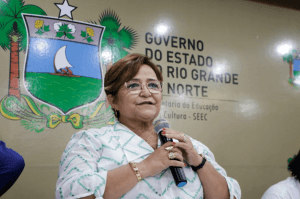 Sindicato denuncia: Gabinete da secretária de Educação tem 15 professores, com 18 vínculos ativos e custo de R$ 154 mil