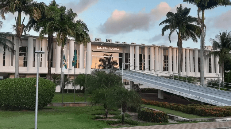 Governo do RN suspende negociações sobre recomposição salarial aos servidores e concursos públicos