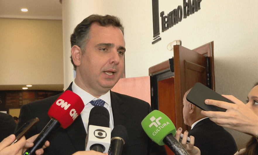 “Poderia se elevar a idade mínima e fixar um mandato para os ministros do STF”, diz Pacheco