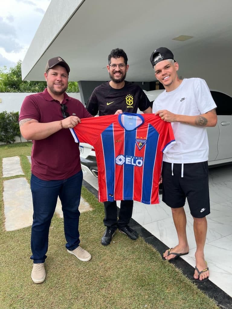 Potyguar recebe apoio de Ayrton Lucas