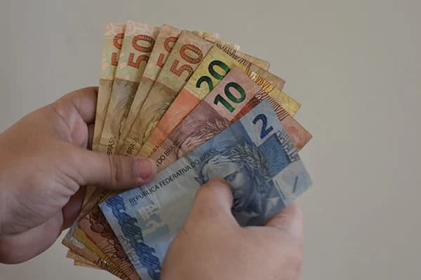 Governo anuncia antecipação de parcela do 13° para servidores do RN