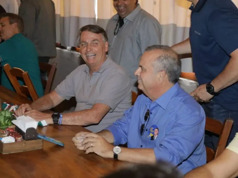 Bolsonaro diz entender distanciamento de Álvaro e afirma que candidato do PL em Natal será definido por Rogério