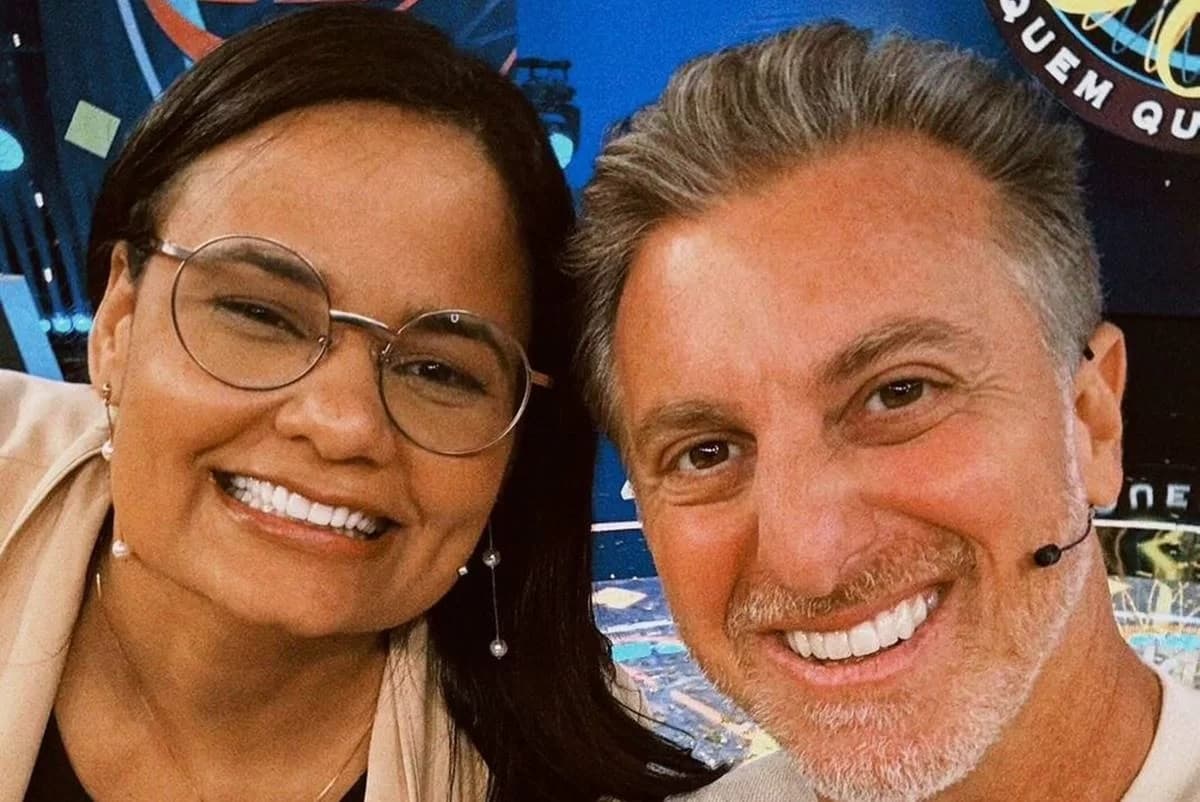 “Vivo para estudar”, diz jornalista que ganhou R$ 1 milhão no Domingão