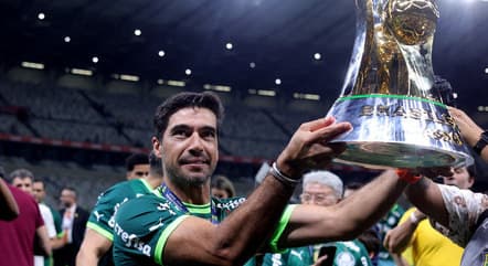 Abel Ferreira diz que está cansado e deixa em aberto permanência no Palmeiras em 2024