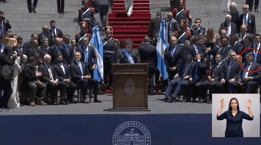 Bolsonaro senta ao lado de chefes de Estado durante o discurso de Milei e é recebido na Casa Rosada pelo presidente argentino