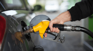 Novo preço do diesel para distribuidoras vale a partir desta sexta (8); redução é de R$ 0,27