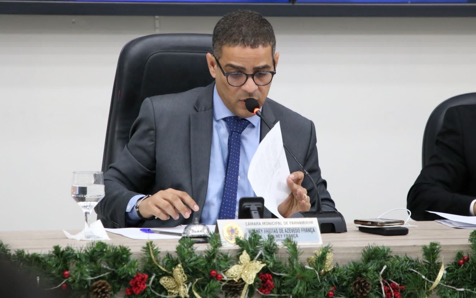 Presidente da Câmara de Parnamirim, Wolney França, destaca projetos que premia servidores por produtividade e cria Escola Cívico-Militar