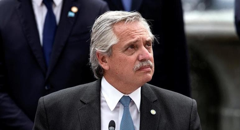 Alberto Fernández deixa Argentina com churrasco 10 vezes mais caro