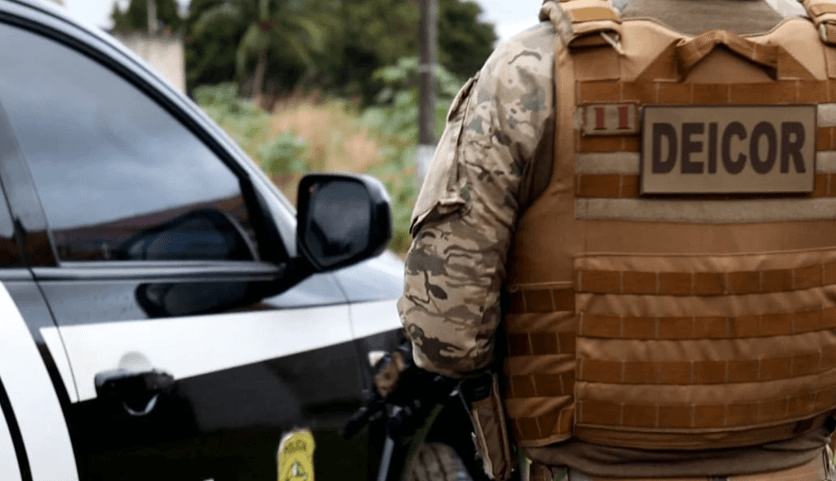 Investigação acusa ex-policial penal de negociar com facção criminosa
