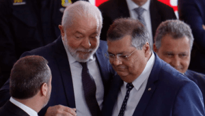 Buscas por “comunismo” disparam após fala de Lula sobre Dino