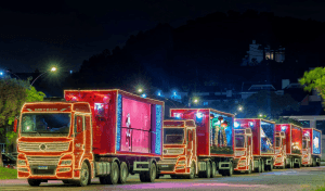 VÍDEO: Veja a passagem da Caravana Iluminada da Coca-Cola em Natal