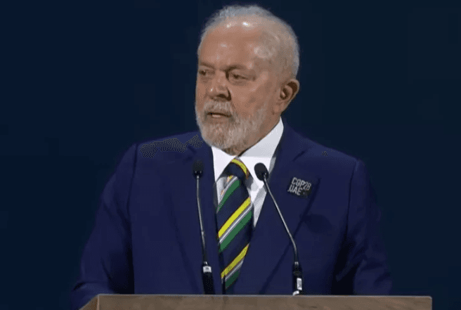 Aprovação de Lula cai cinco pontos percentuais em três meses, diz pesquisa Ipec
