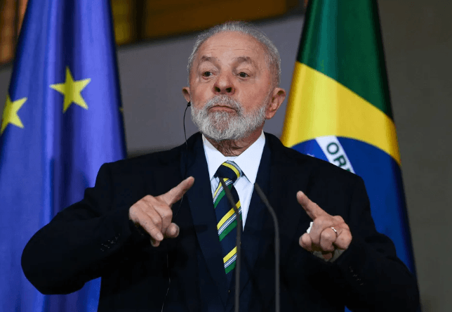 Pela primeira vez, percentual dos que não confiam em Lula ultrapassa os que confiam no presidente
