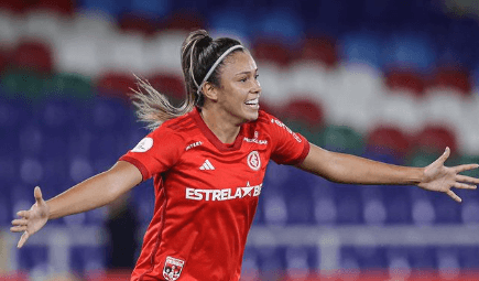 RAINHA DA AMÉRICA: Artilheira da Libertadores, potiguar Priscila é eleita melhor jogadora do continente