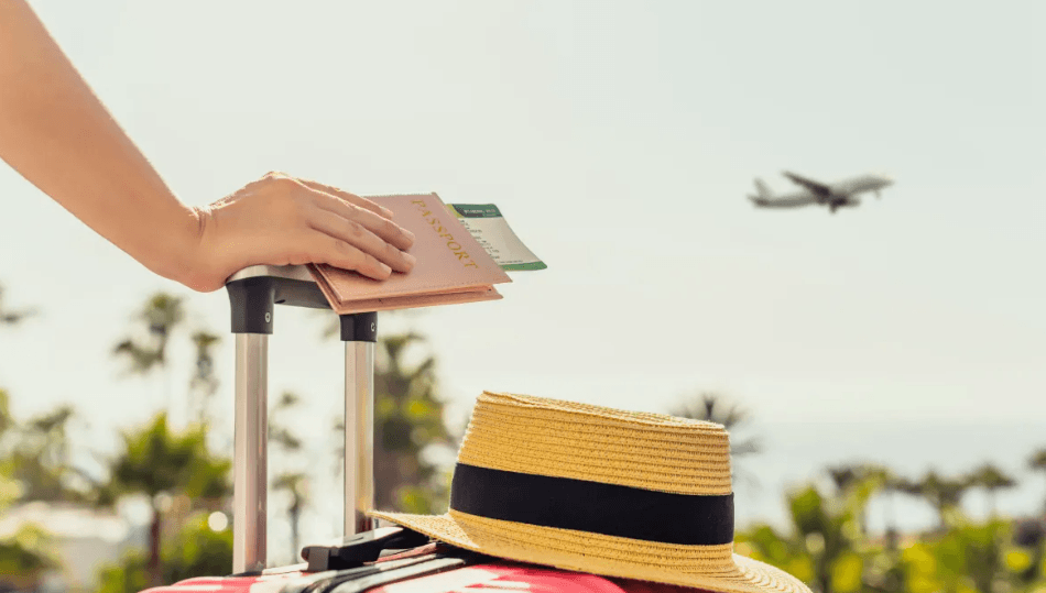 Turismo deve faturar R$ 155 bilhões e gerar mais de 80 mil vagas até fevereiro de 2024, diz CNC