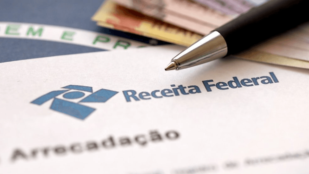 Governo federal arrecadou R$ 2,31 trilhões em 2023, uma queda de 0,12% em relação ao ano anterior
