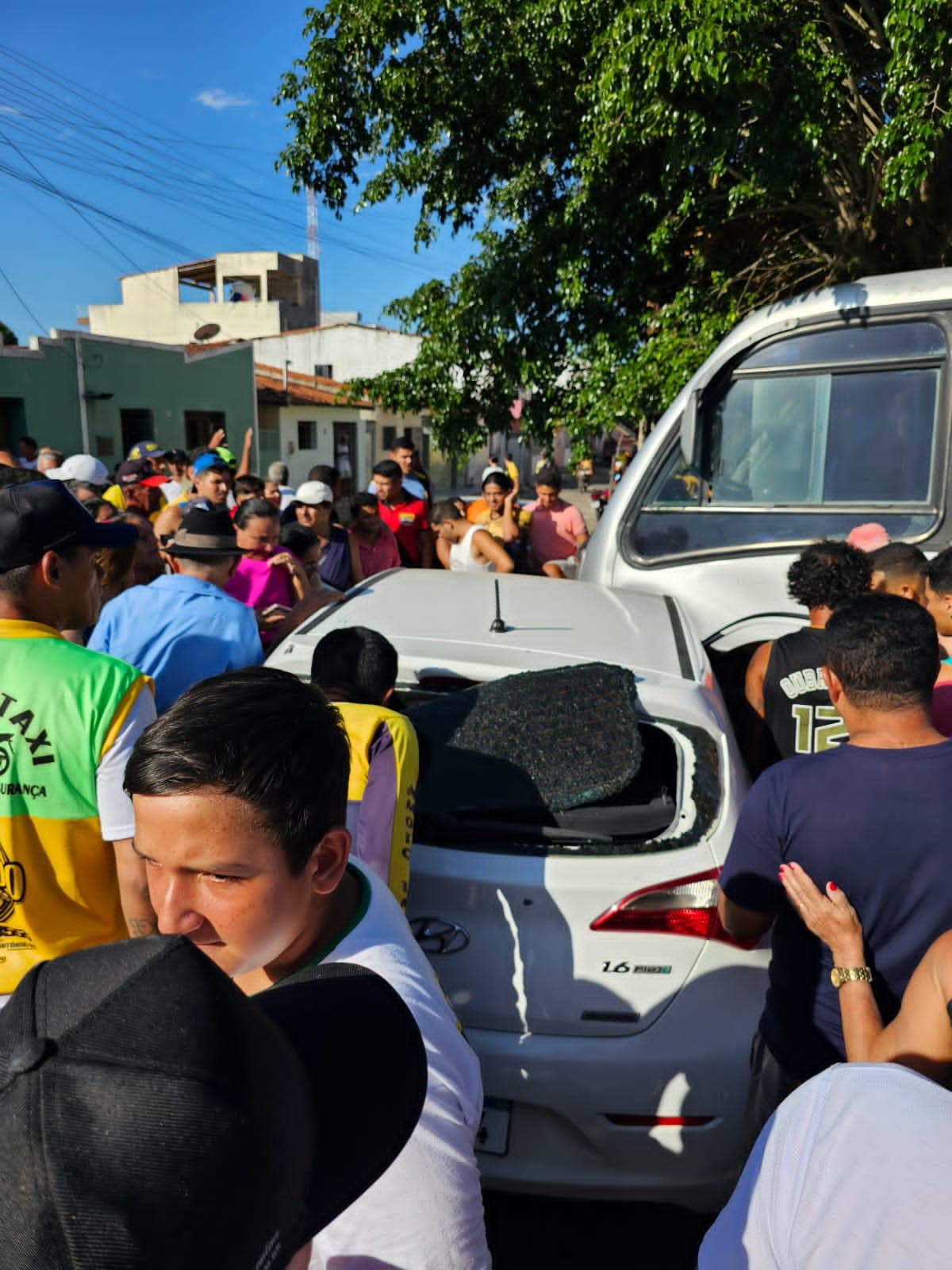 VÍDEO: Advogada e cliente dela são executados em Santo Antônio