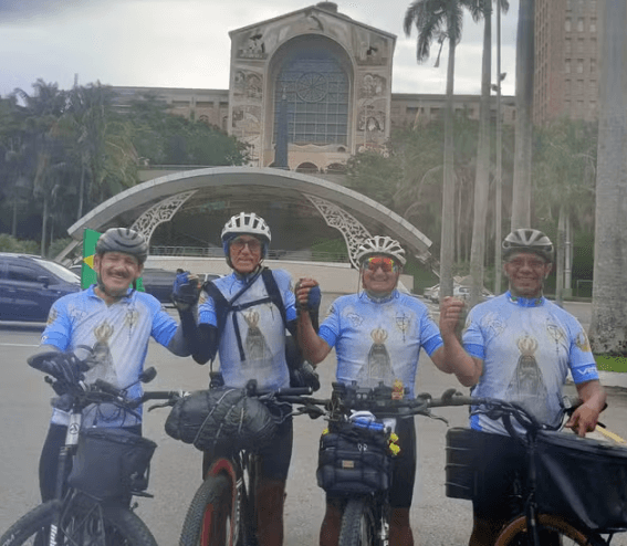 Potiguar de 71 anos e amigos pedalam por 20 dias do RN até o Santuário de Aparecida (SP): ‘Fiquei emocionado'