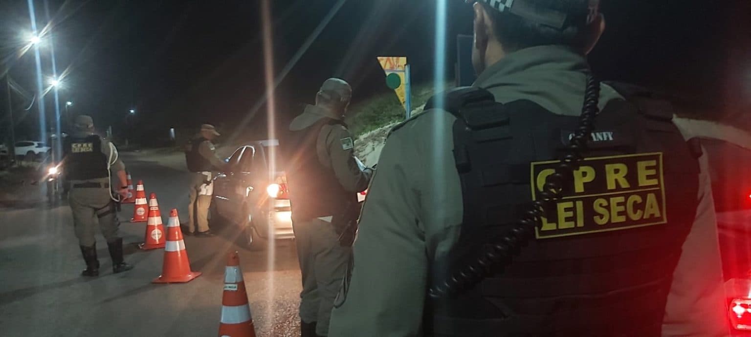 Bugueiro embriagado tenta fugir de blitz e acaba preso na Grande Natal