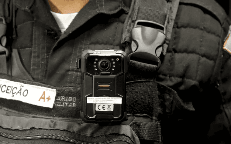 PGR recomenda punição com “escala de responsabilidade” a policiais sem câmera na farda