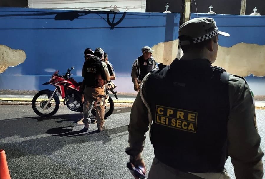 Veículo sem CRLV em dia pode ser apreendido em blitz, diz Comando de Polícia Rodoviária Estadual