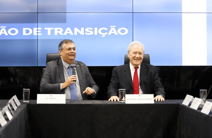De saída do ministério da Justiça, Dino diz que propôs a criação de um Conselho Nacional das Polícias