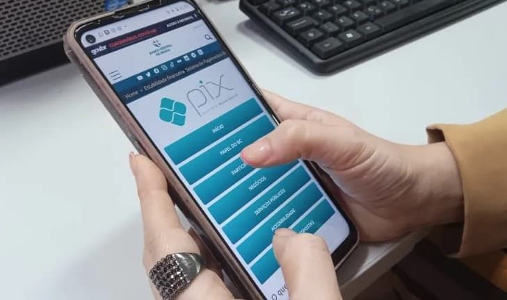 Movimentações do Pix batem recorde com R$ 17,2 trilhões em 2023