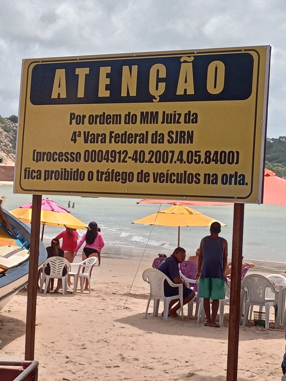 [VÍDEO E FOTOS] DENÚNCIA: Bloqueio arbitrário e falta de fiscalização na orla de Baía Formosa