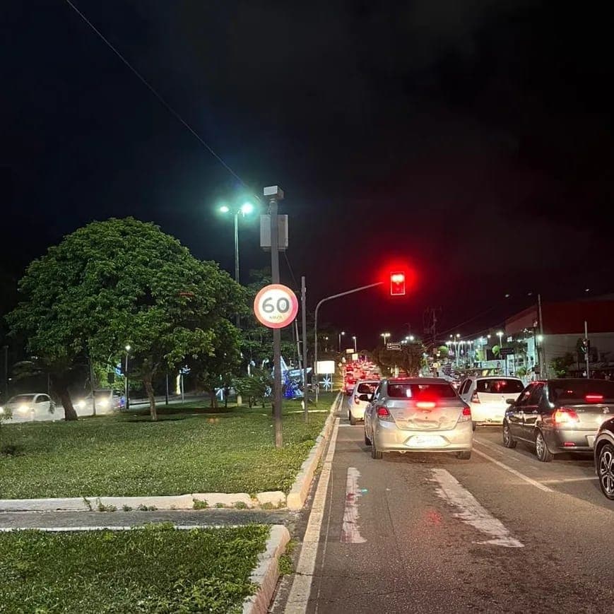 RÉVEILLON: Motoristas enfrentam congestionamento em Ponta Negra