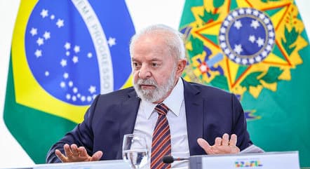 Em posse de Lewandowski, Lula diz que PF não persegue ninguém e garante combater crime organizado