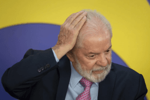 Mais de 100 deputados pedem impeachment de Lula por críticas a Israel