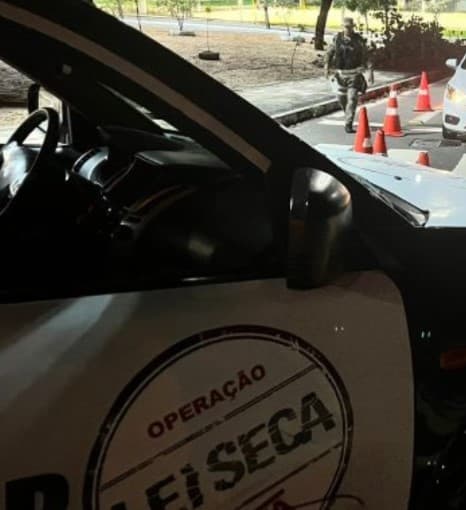 Idoso de 62 anos é preso e 19 condutores são autuados durante fiscalização da Lei Seca em Natal