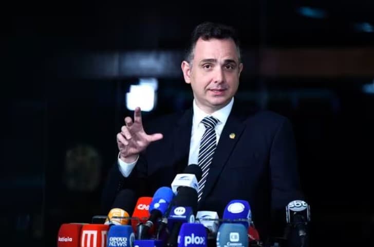 PEC que prevê fim de reeleição para presidente, prefeito e governador é prioridade do Senado em 2024, diz Pacheco