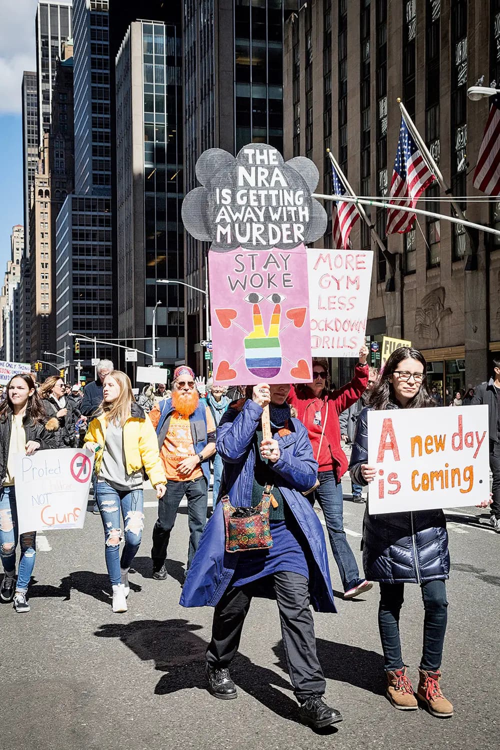 Onda ‘woke’ ganha força, e reproduz a intolerância que diz combater