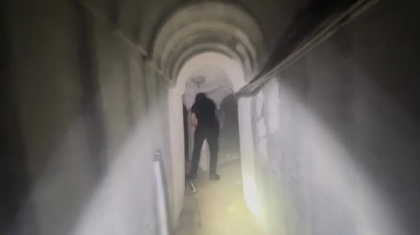 Hamas mantinha túnel de comando sob agência da ONU em Gaza, diz Israel; Chefe da agência diz que não sabia da existência da estrutura