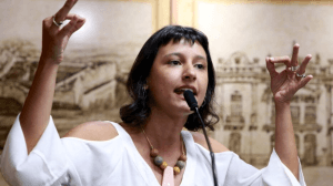 Brisa Bracchi se revolta com ação da PM na Favela do Japão, cita “violência policial” e esquece de agente da Rocam baleado