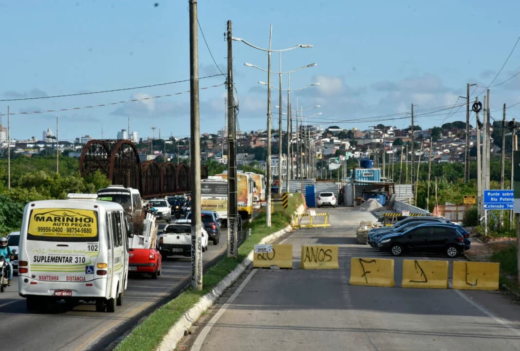 Ponte de Igapó terá perícia para análise sobre possível retirada de canteiro de obras