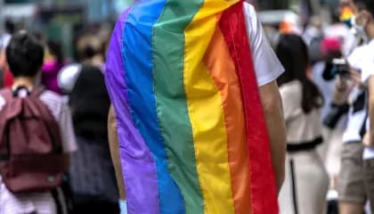 Parlamento da Tailândia aprova casamento entre pessoas do mesmo sexo