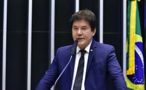 Robinson Faria propõe projeto para oferecer apoio integral a pessoas autistas