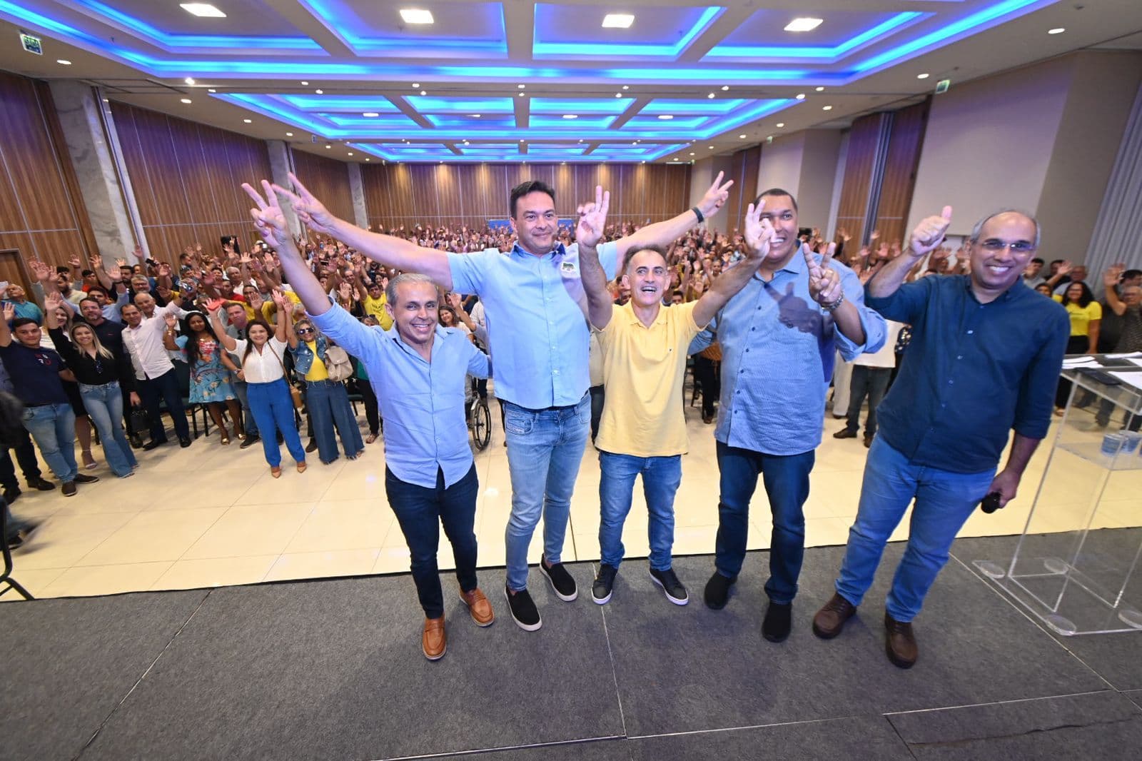 Podemos mostra força, empossa presidentes das comissões municipais e filia cinco prefeitos e um vereador da capital potiguar