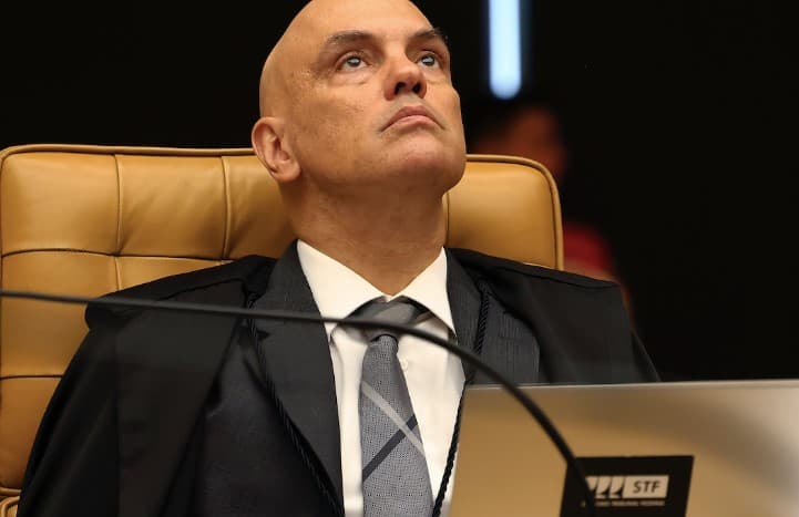 Alexandre de Moraes nega devolução de passaporte de Jair Bolsonaro