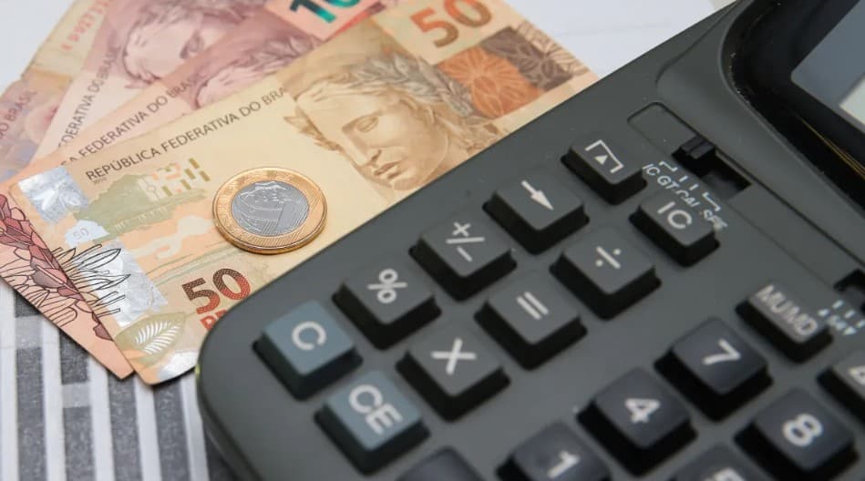 ROMBO: Tesouro projeta déficit nas contas públicas em 2025 e 2026