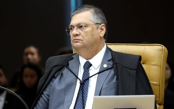 Dino nega recurso de Bolsonaro contra multa aplicada pelo TSE